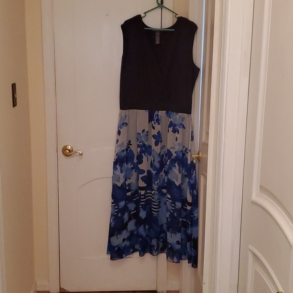 Signature collection floral maxi dress